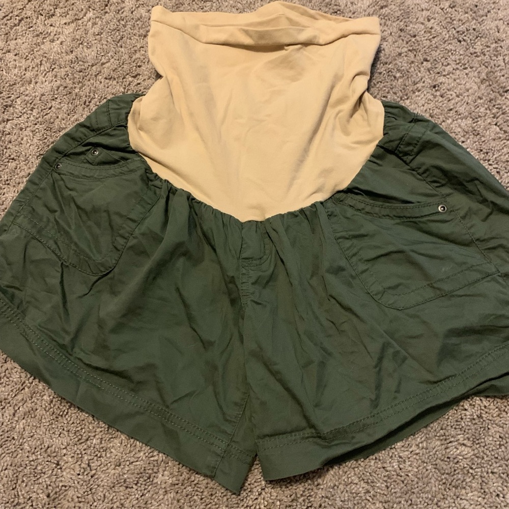 Size L Motherhood Maternity belly band shorts